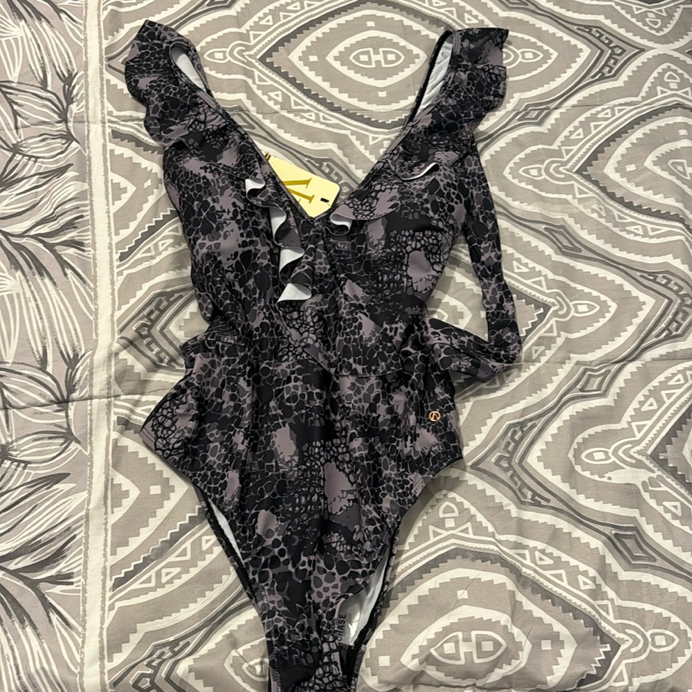 Joan Vass One piece ruffle trim swimsuit is super slimming! You’ll be st…